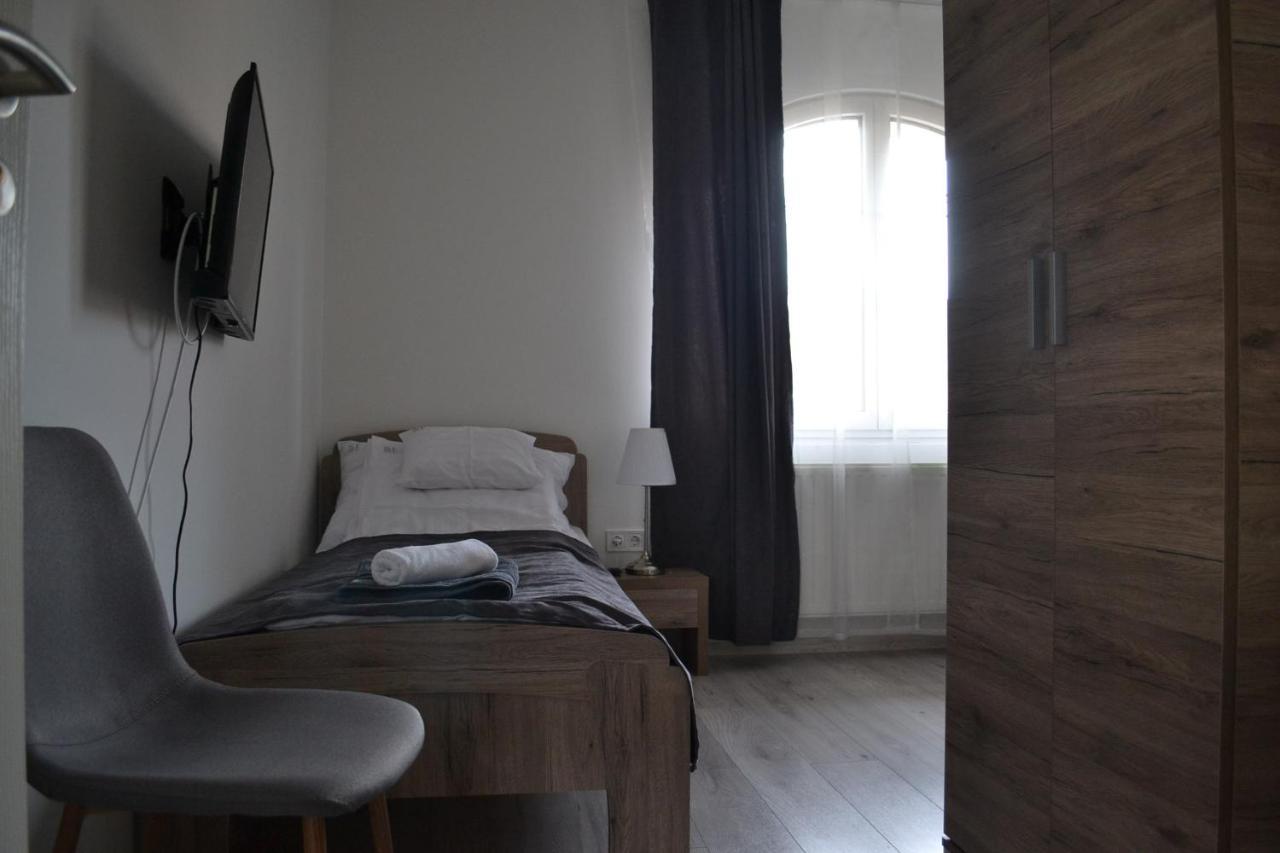 Fonix Design Rooms Дебрецен Экстерьер фото