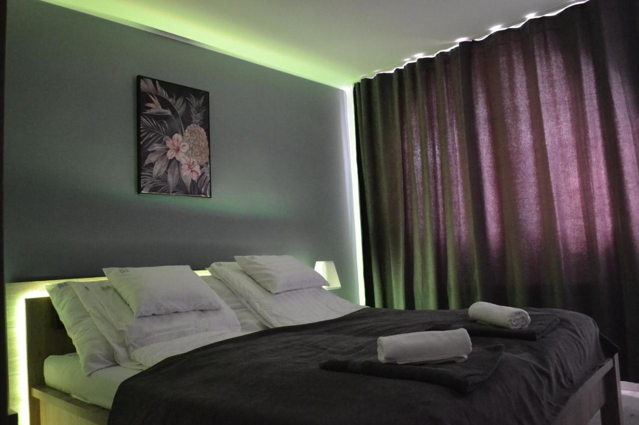 Fonix Design Rooms Дебрецен Экстерьер фото
