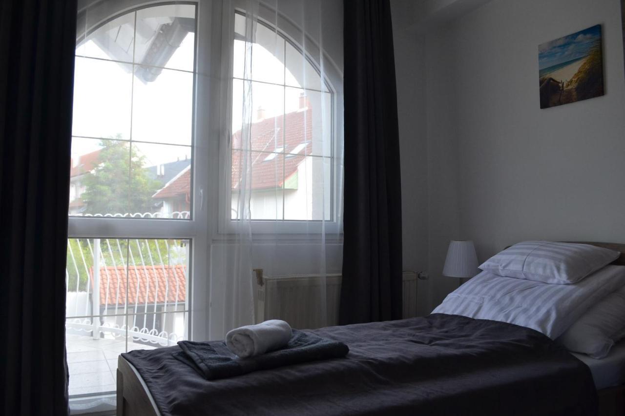 Fonix Design Rooms Дебрецен Экстерьер фото